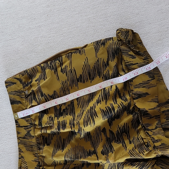 Loeffler Randall silk shorts size 0 - Picture 6 of 7